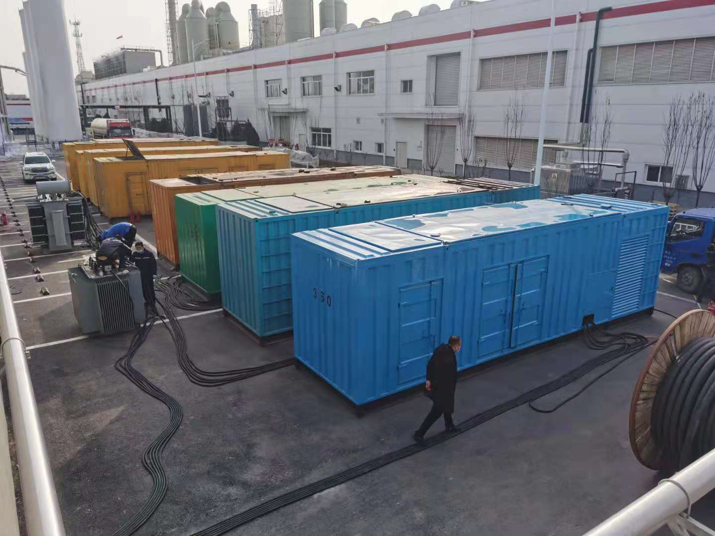 满城发电机出租-两相发电机与三相发电机有何区别?
