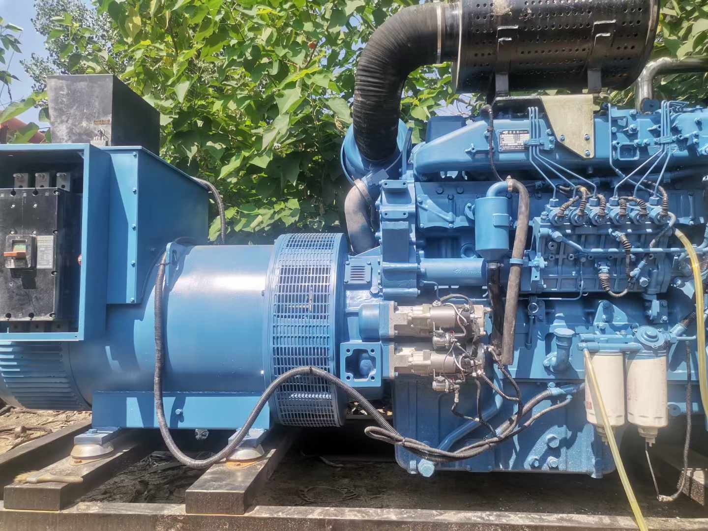 满城详细说明降低 800kW 柴油发电机输出电流波动的方法