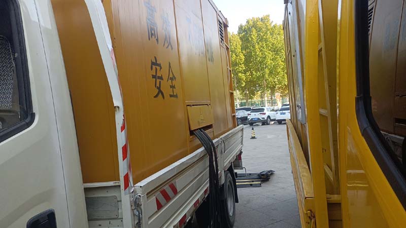 满城如何判断柴油发电机组和UPS电源的切换时间是否符合要求？